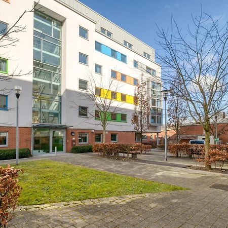 Bright & Central Studio In Luton, Sleeps 2 ลูตัน ภายนอก รูปภาพ