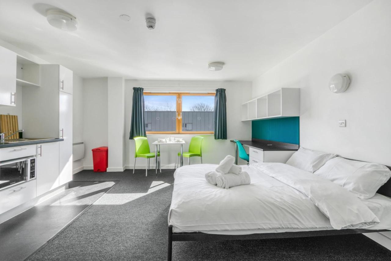 Bright & Central Studio In Luton, Sleeps 2 ลูตัน ภายนอก รูปภาพ