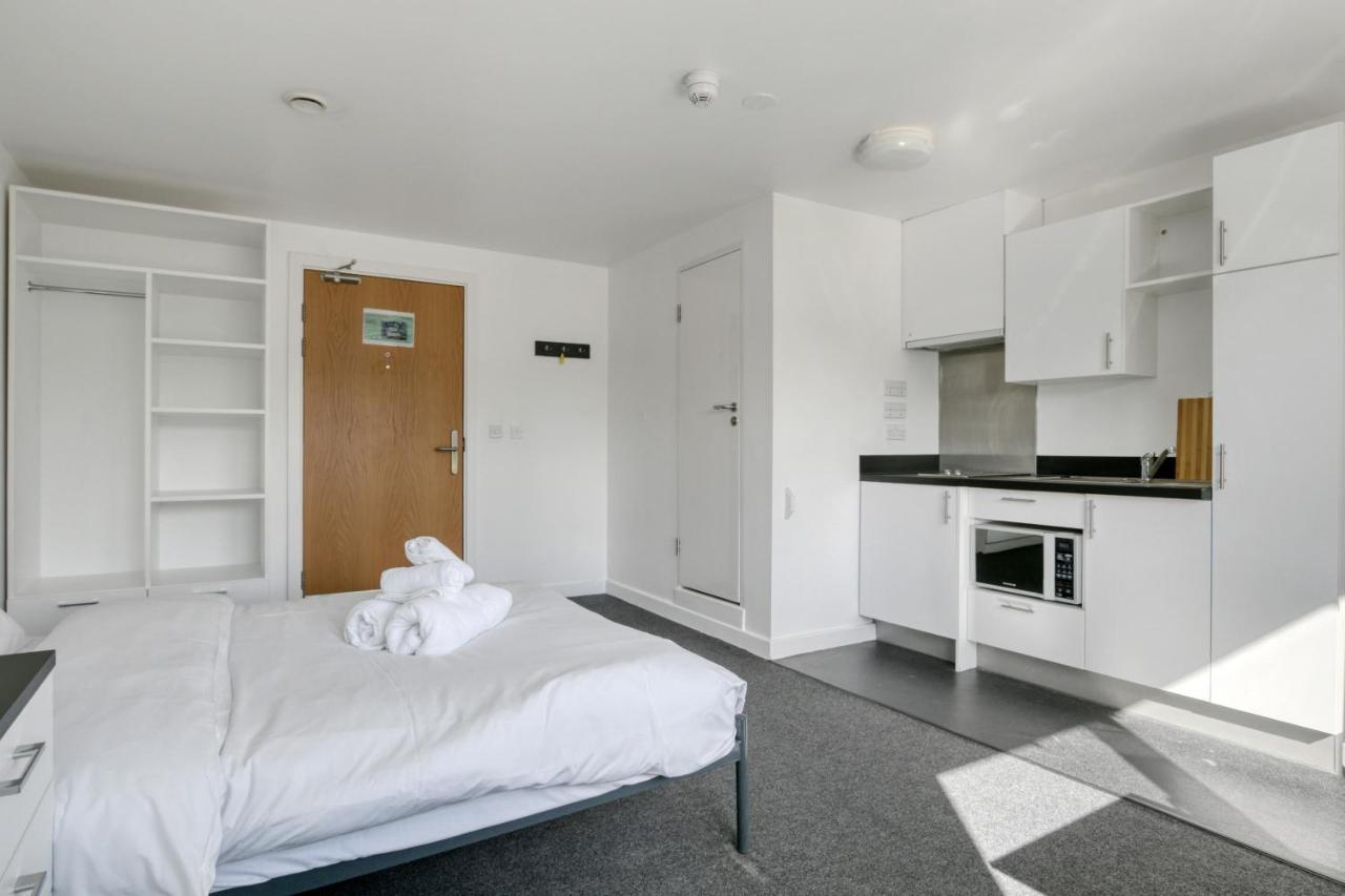 Bright & Central Studio In Luton, Sleeps 2 ลูตัน ภายนอก รูปภาพ