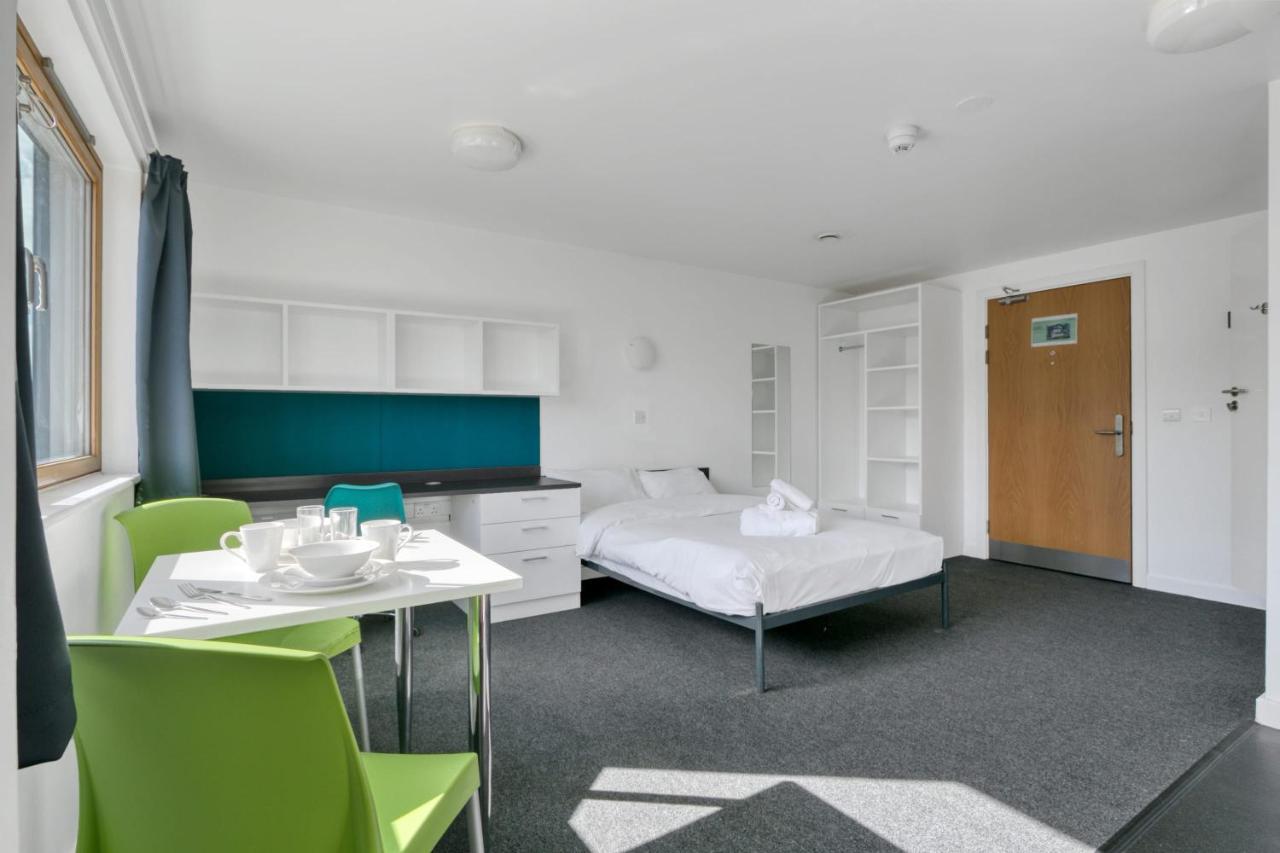 Bright & Central Studio In Luton, Sleeps 2 ลูตัน ภายนอก รูปภาพ
